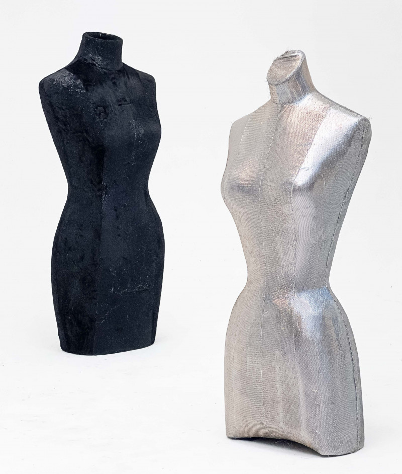 Lot 65: 2 Geoffrey Beene Vintage Designer Mannequins