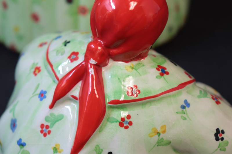 5 Pottery Rabbits/Figures