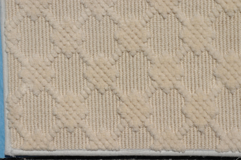 Large Ivory Patterned Carpet