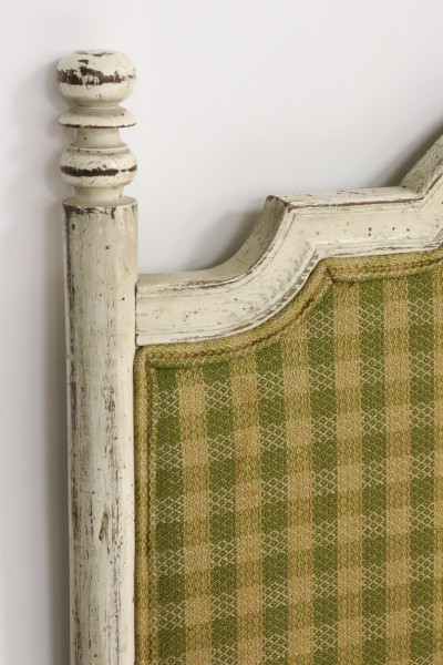 Louis XVI Style White Painted Day Bed