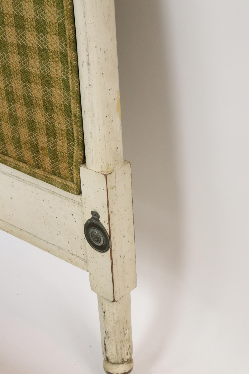 Louis XVI Style White Painted Day Bed