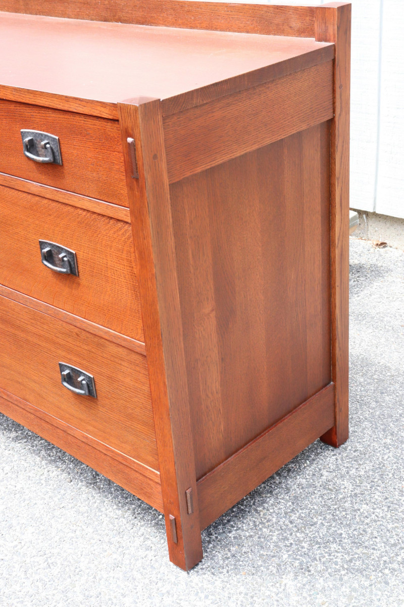 Stickley; E. J. Audi Oak Low Dresser
