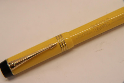 8 Fountain / Ball Point Pens