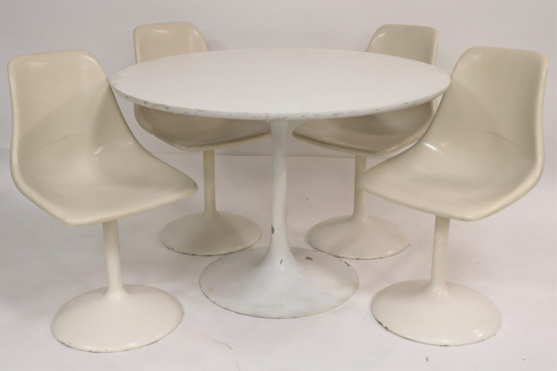 Eero Saarinen Style White Lacquer Table &amp; 4 Chairs