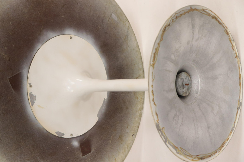 Eero Saarinen Style White Lacquer Table &amp; 4 Chairs