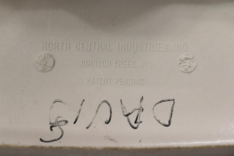 Eero Saarinen Style White Lacquer Table &amp; 4 Chairs