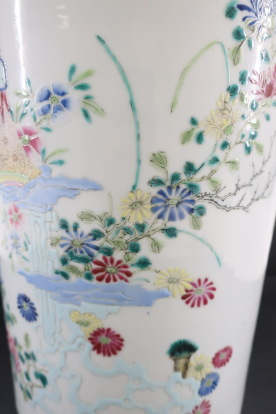 Famille Verte Rouleau Vase