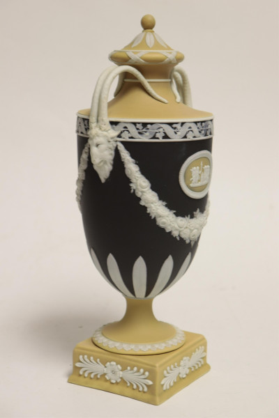 Wedgwood 3-Color Jasper Dip Covered Urn