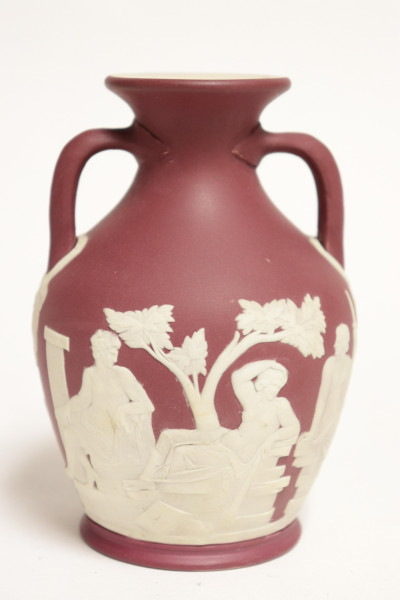 Wedgwood Crimson Jasper Dip Portland Vase