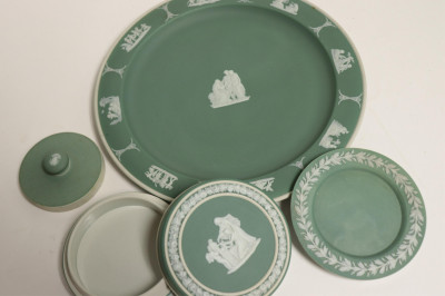 Group Small Wedgwood Dark Green Jasper Dip