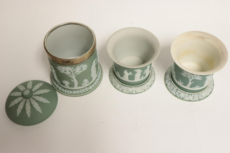 Group Small Wedgwood Dark Green Jasper Dip
