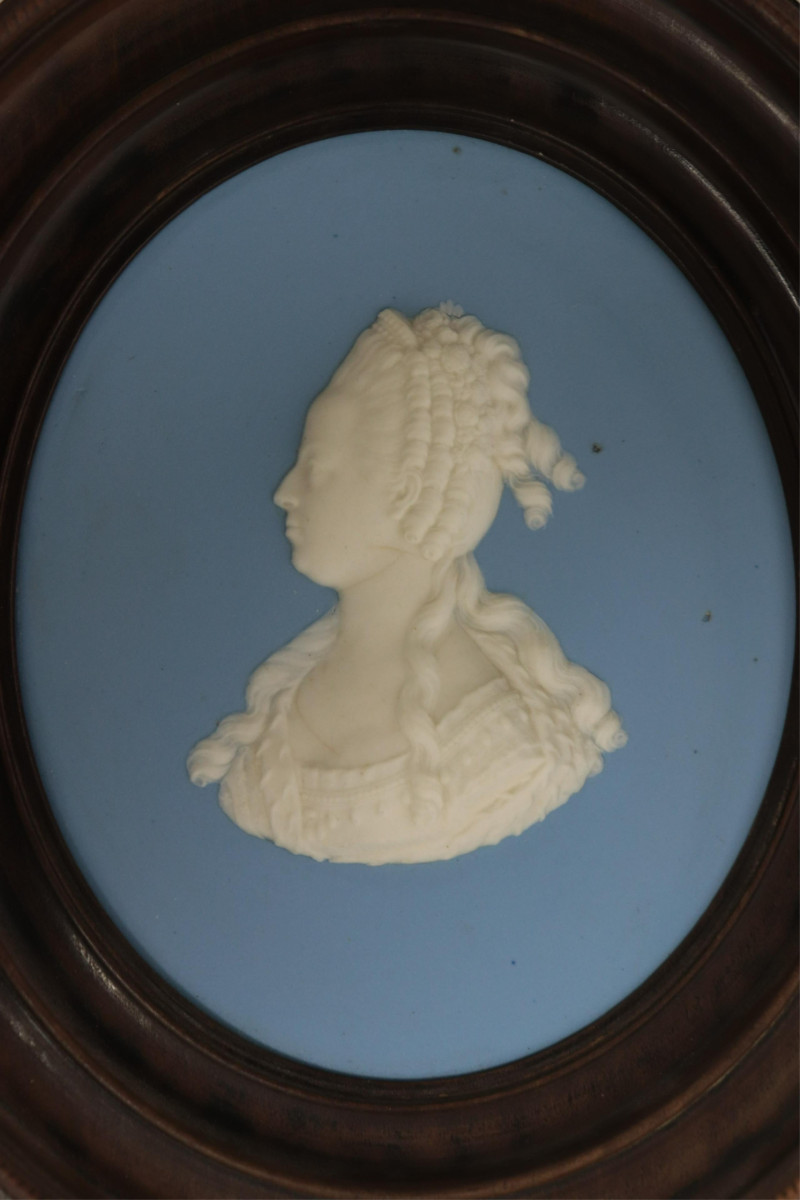 3 Small Wedgwood Blue Cameos/Medallions