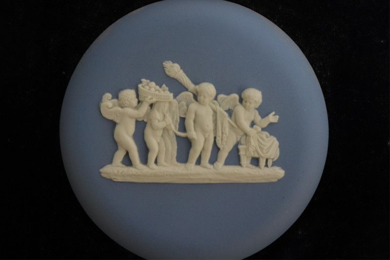 4 Wedgwood Cameos/Plaques