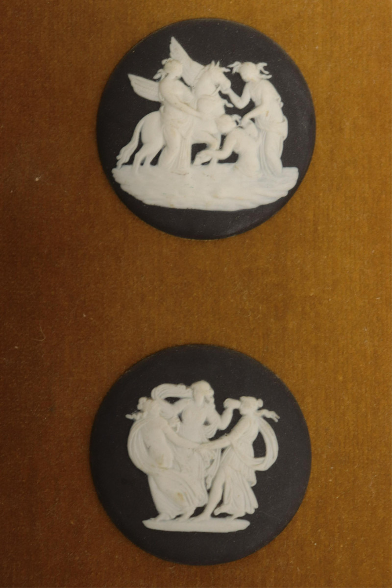 4 Wedgwood Cameos/Plaques