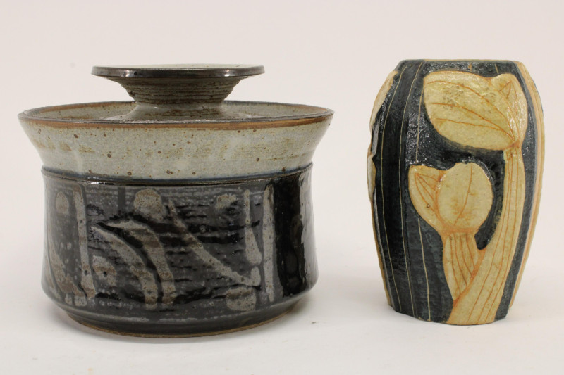 2 Stoneware Items; Gerry Williams, Backhauser