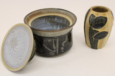 2 Stoneware Items; Gerry Williams, Backhauser