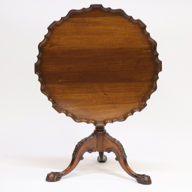 Chippendale Style Mahogany Tilt-top Table