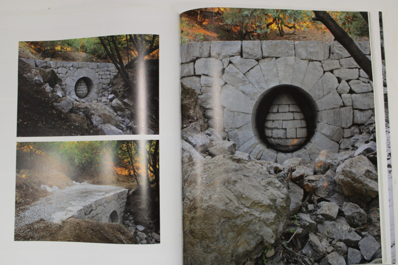 4 volumes Artists Books