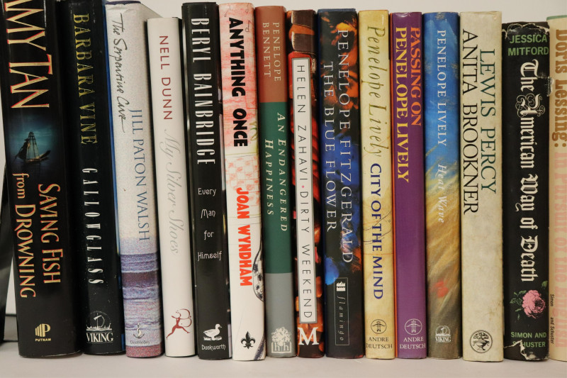 Large Book Lot of Women&apos;s Authors - Incl. Signed