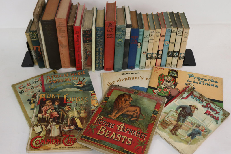 Children&apos;s Books Lot