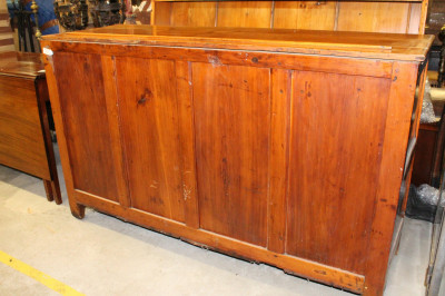 L.18th C. American Hutch, New England