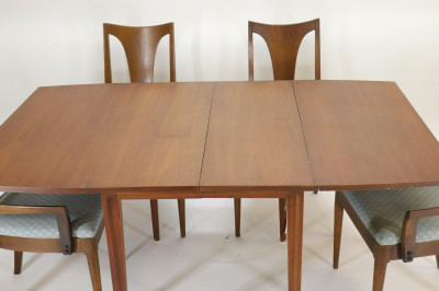 Broyhill Brasilia Walnut Table and Chairs