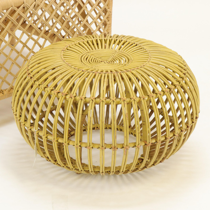 Pair of Wicker Porter&apos;s Chairs