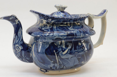 8 English Pitchers Plates 19th/20th C