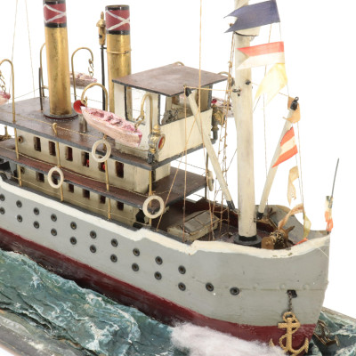 Folk Art Steamboat Diorama &apos;Eduard&apos;