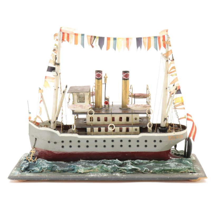 Folk Art Steamboat Diorama &apos;Eduard&apos;