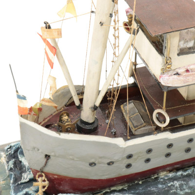 Folk Art Steamboat Diorama &apos;Eduard&apos;