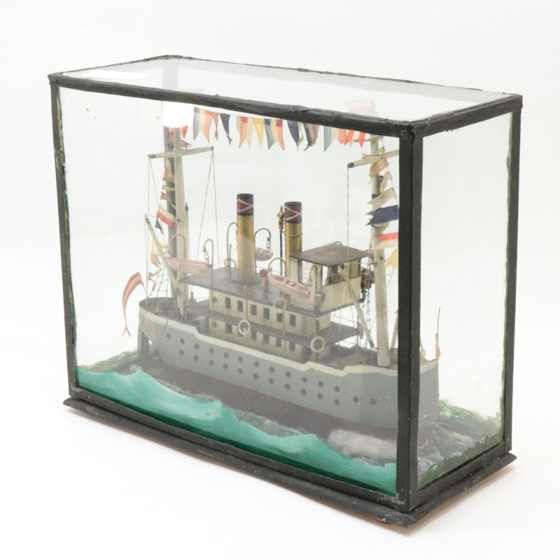 Folk Art Steamboat Diorama &apos;Eduard&apos;