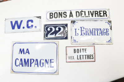 Group French English Advertising Materials