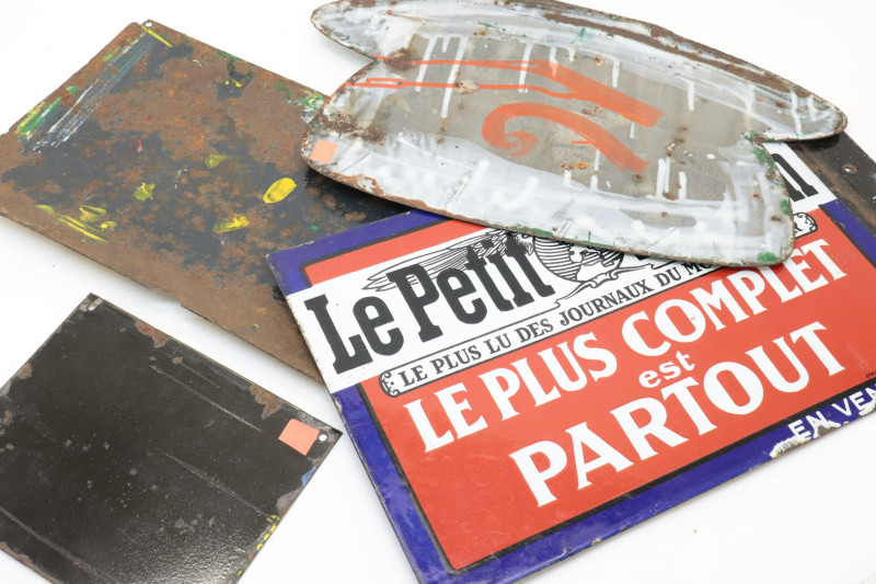 7 Enameled Metal Signs French English German