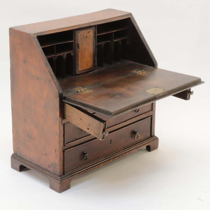 ChippendaleGeorge II Mahogany Miniature Furniture
