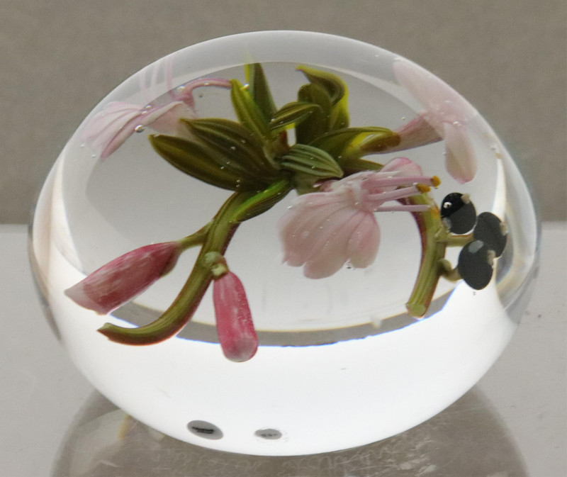 Stankard Flower Bouquet Paperweight