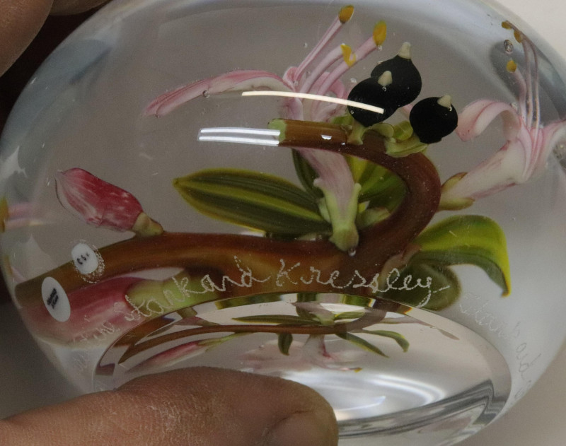 Stankard Flower Bouquet Paperweight