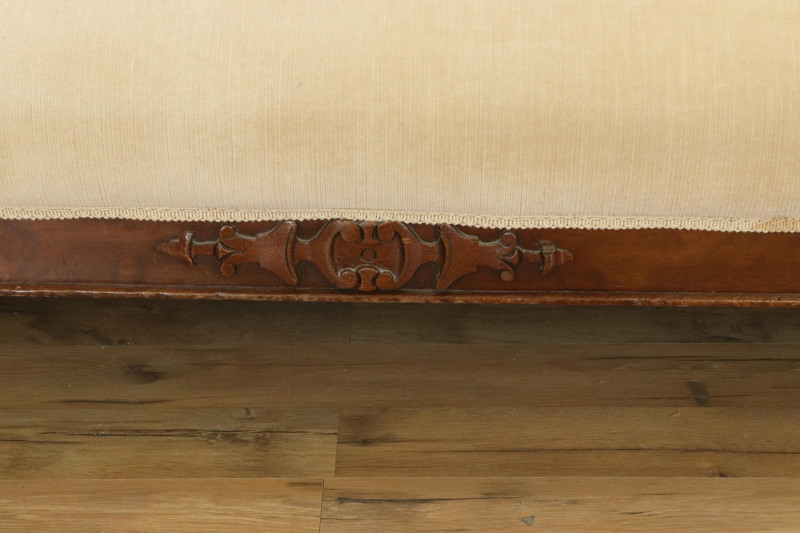 Late Victorian Carved Mahogany Recamier