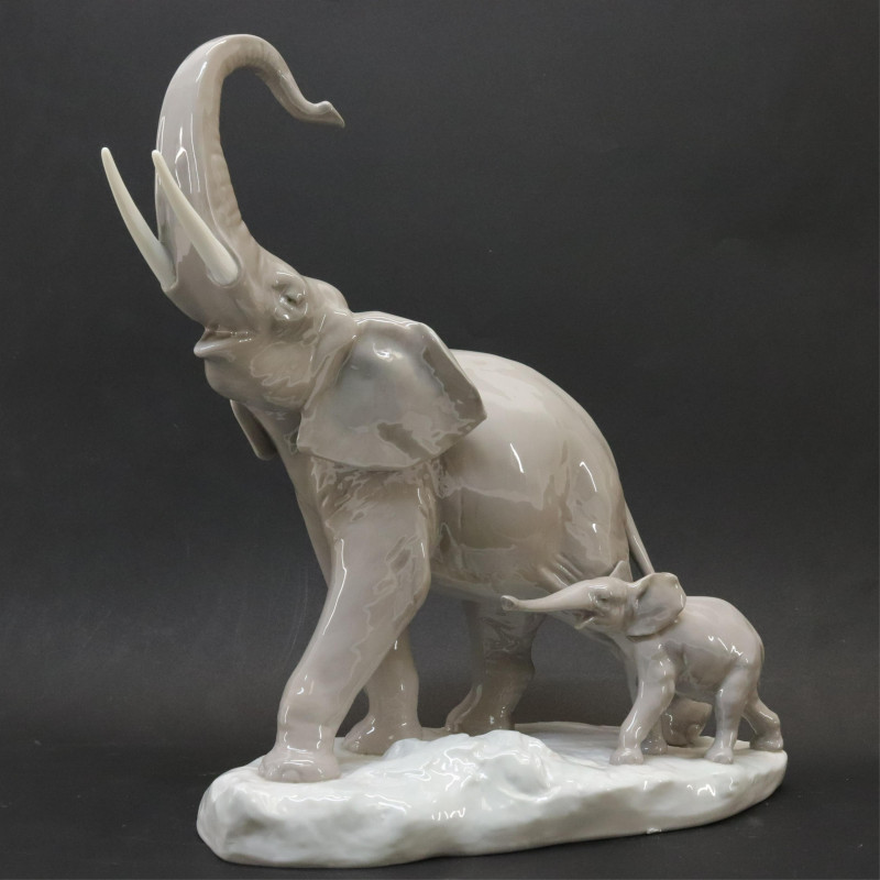 3Pc Porcelain/Pottery; Royal Dux Lladro RedCli