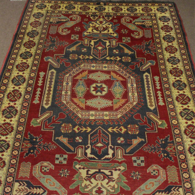 Kazak Style Wool Rug 5 x 8
