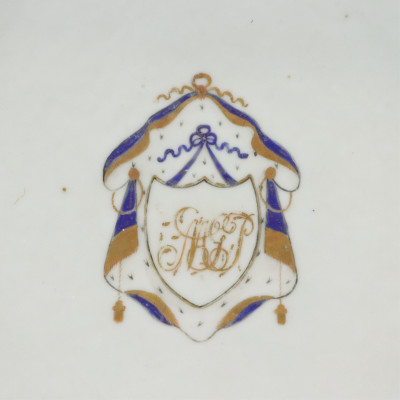 Chinese Export Porcelain Armorial Warming Plate