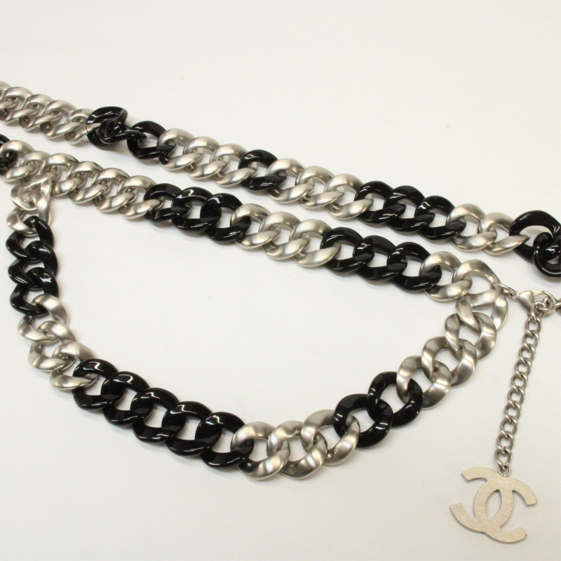 Chanel Black and Silver Chain Belt