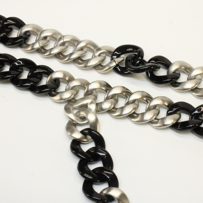 Chanel Black and Silver Chain Belt