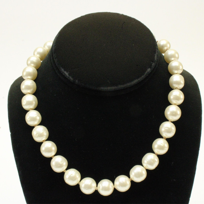 Vintage Chanel Pearl Choker