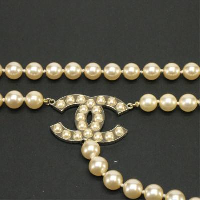 Chanel Pearl Belt