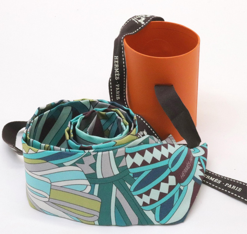 Hermes Les Flots du Cheval Silk Twilly