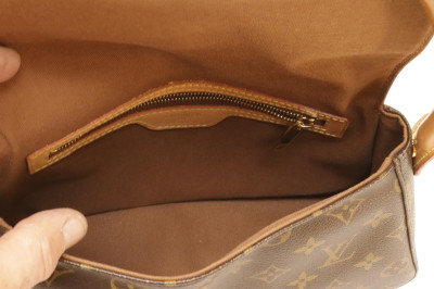 Louis Vuitton Mini Looping