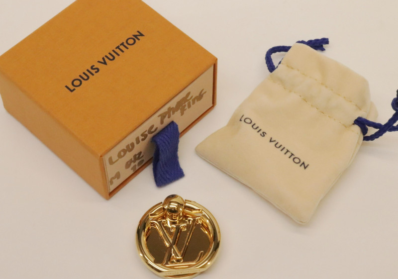 Louis Vuitton Louise Phone Ring