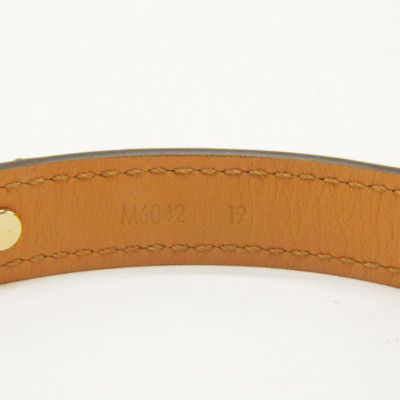 Louis Vuitton Essential V Bracelet