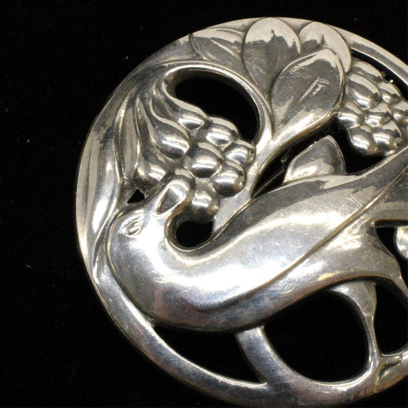 Georg Jensen Bird Eating Berries 53 c 193344